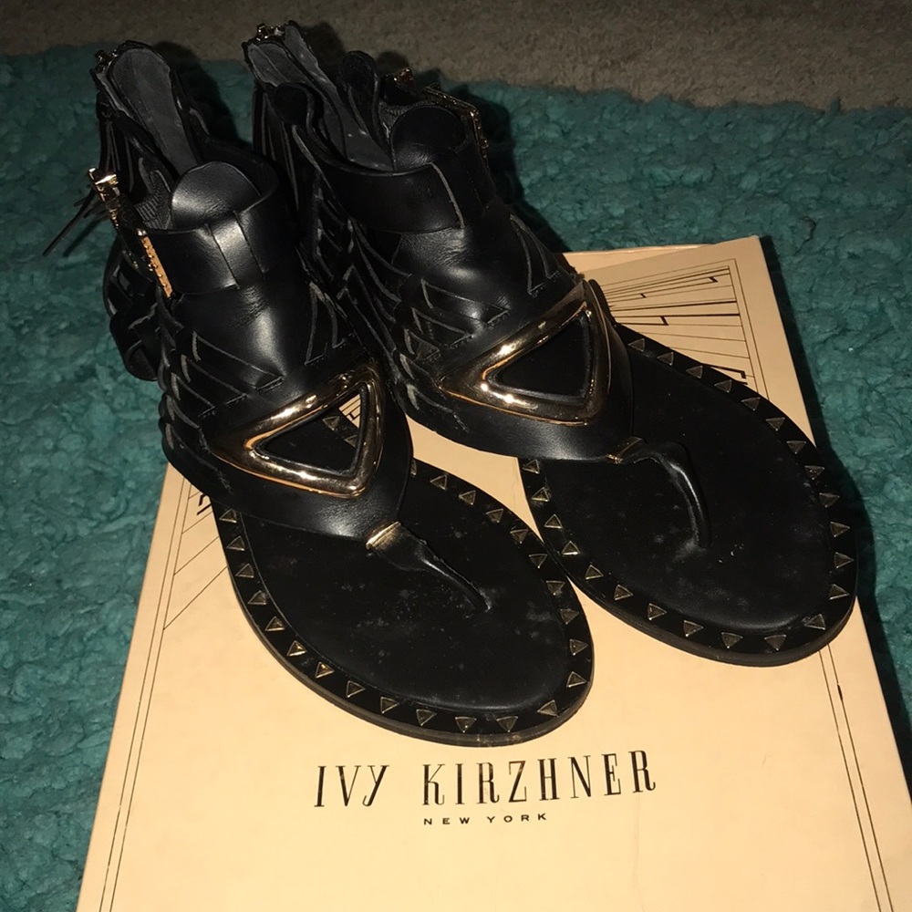 These are ivy kirzhner flats,